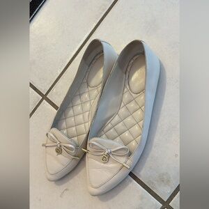 Michael Kors Leather Cream Ballet Falt Loafers with Gold Bow Detail